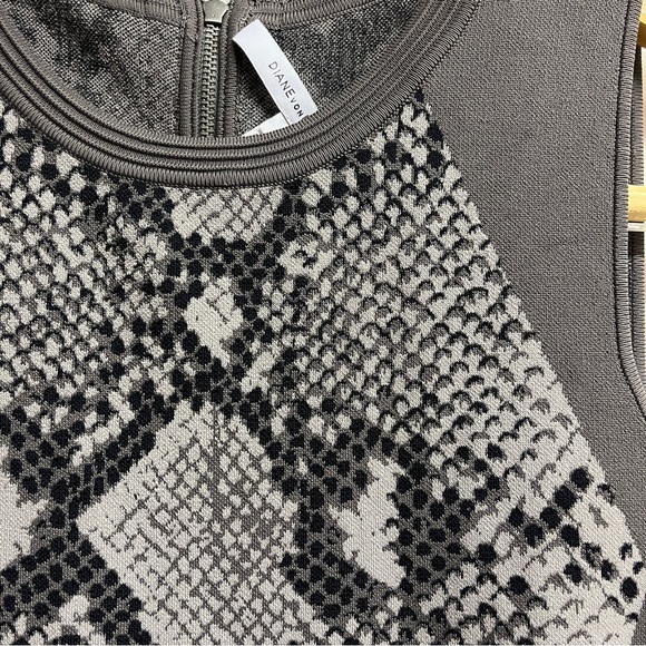 Diane Von Furstenberg Franca Bodycon Snake Print Dress - Size P - Picture 9 of 10